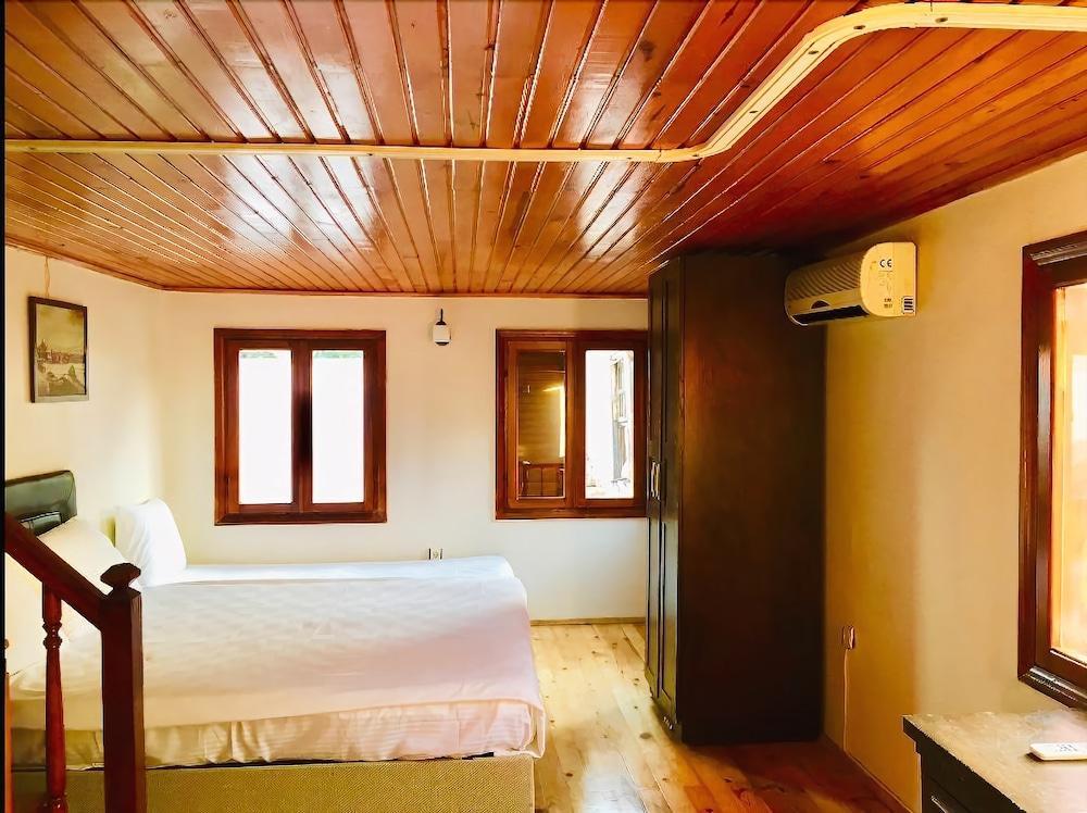 Efsali Hotel Kaleici Antalya Bagian luar foto