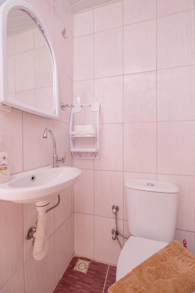 Efsali Hotel Kaleici Antalya Bagian luar foto