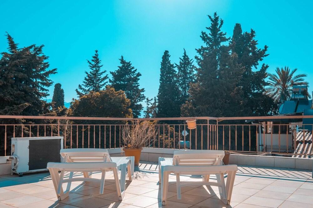 Efsali Hotel Kaleici Antalya Bagian luar foto