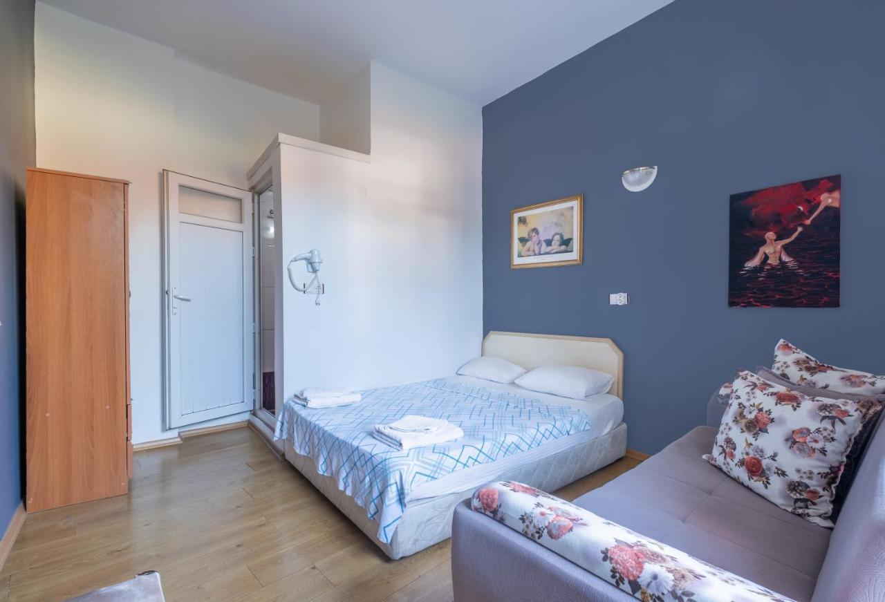 Efsali Hotel Kaleici Antalya Bagian luar foto