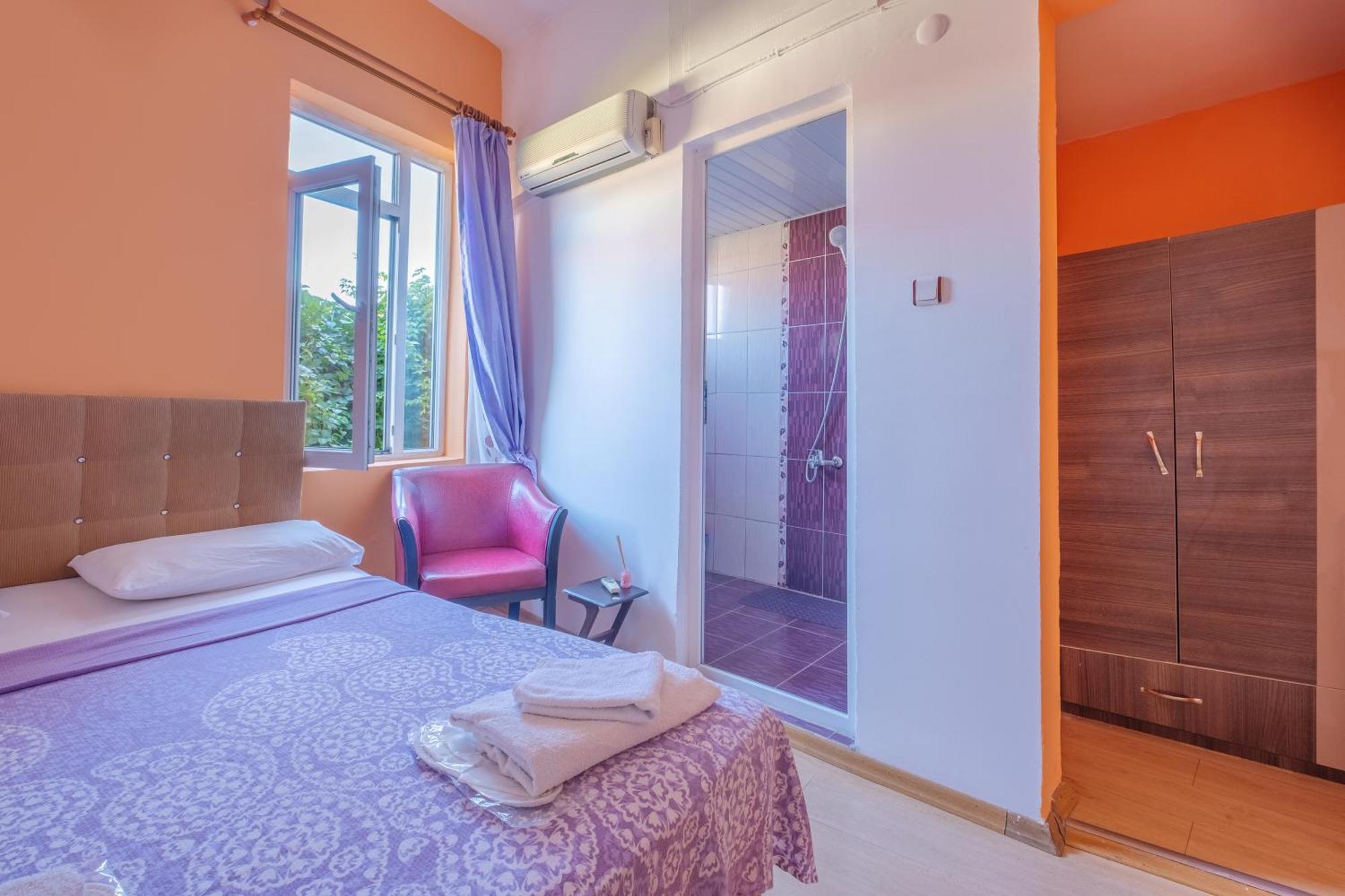 Efsali Hotel Kaleici Antalya Bagian luar foto