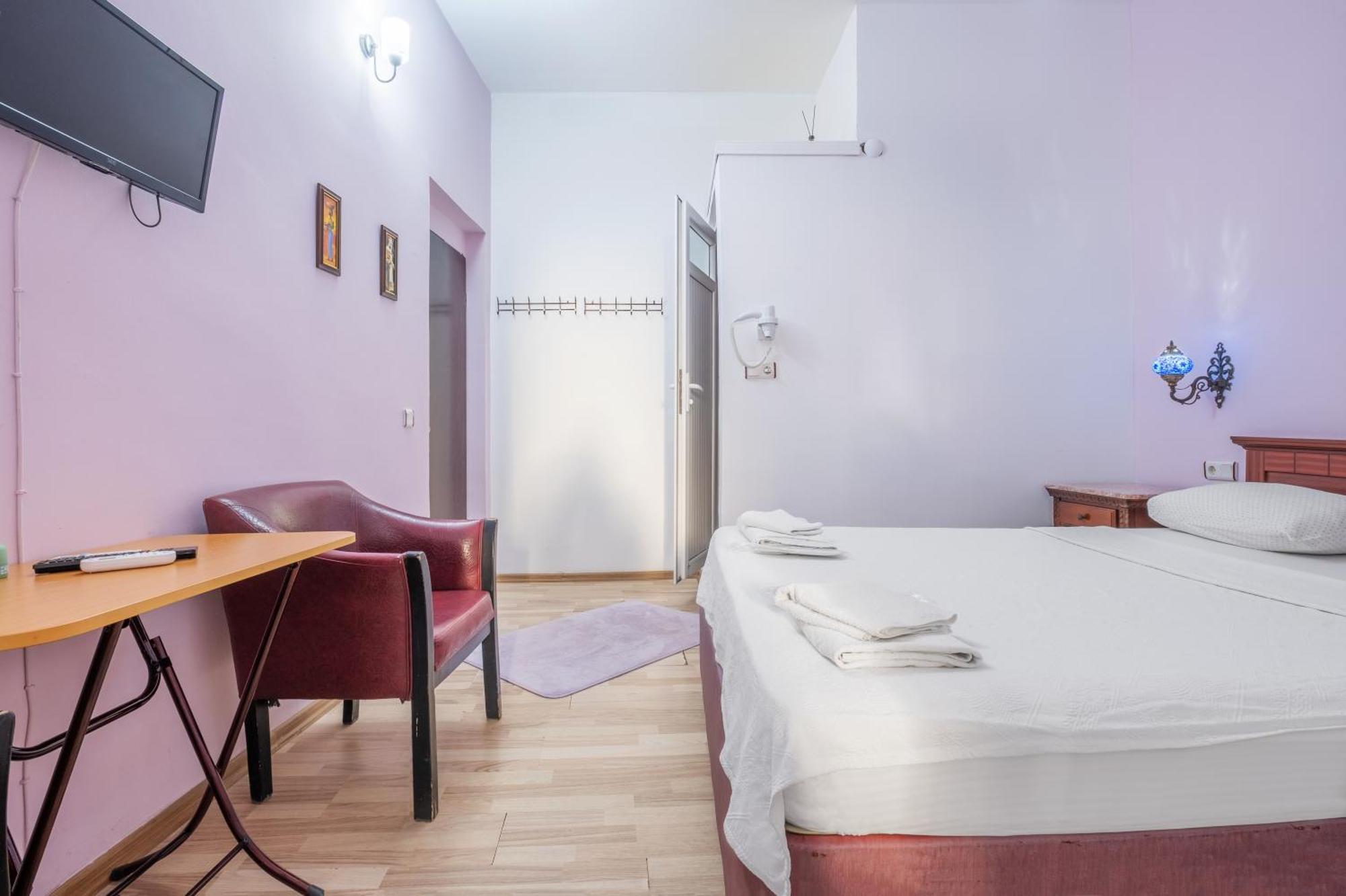 Efsali Hotel Kaleici Antalya Bagian luar foto