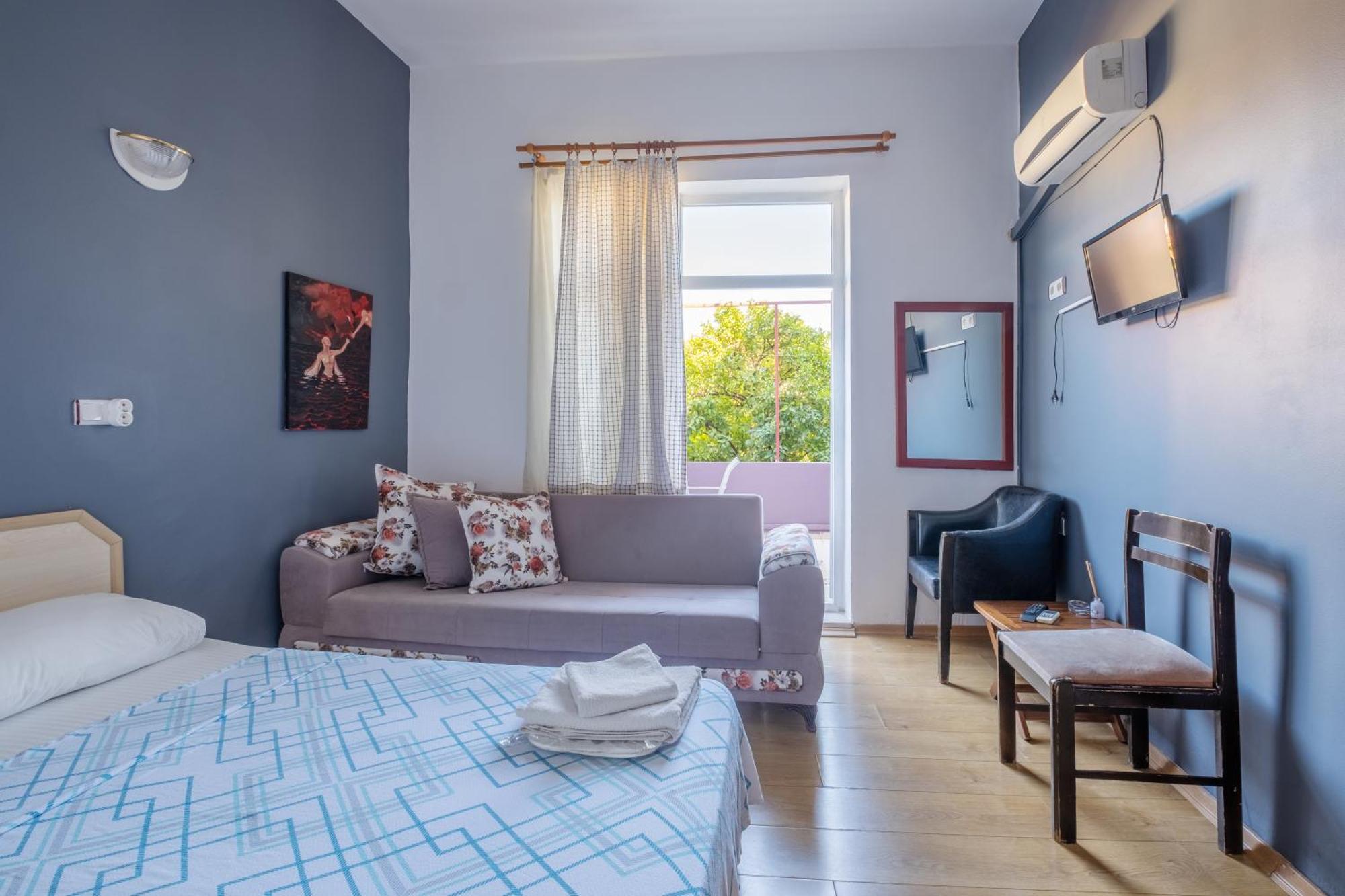 Efsali Hotel Kaleici Antalya Bagian luar foto